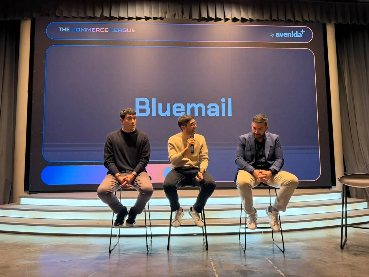 blue mail en the commerce league