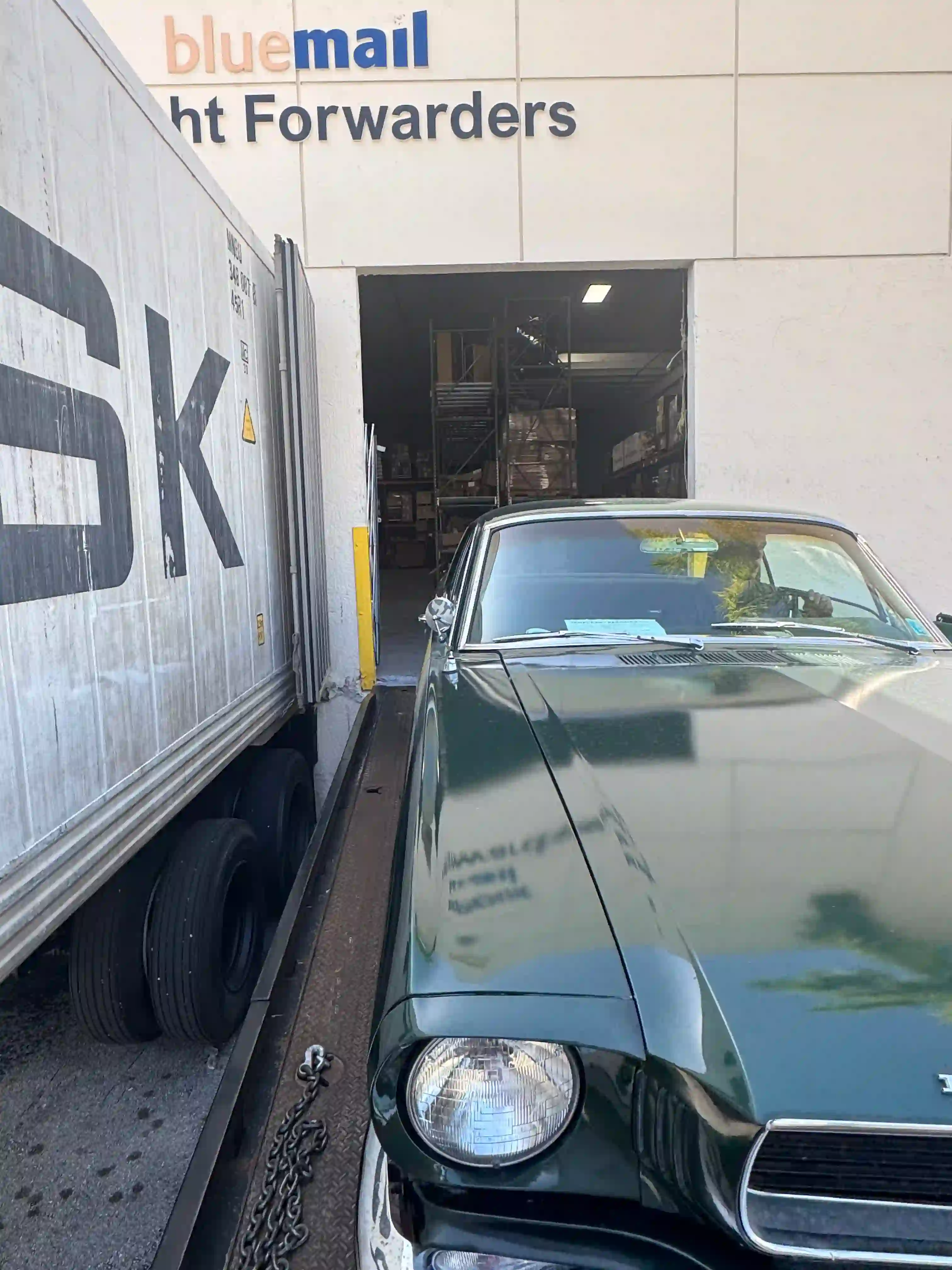 Importar auto de colección con Blue Mail Freight Forwarder